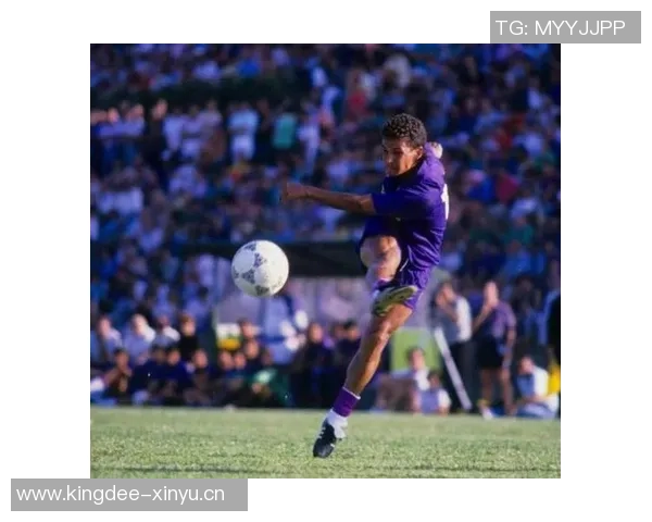 巴乔足球传奇瞬间回顾经典图片展现意大利巨星风采